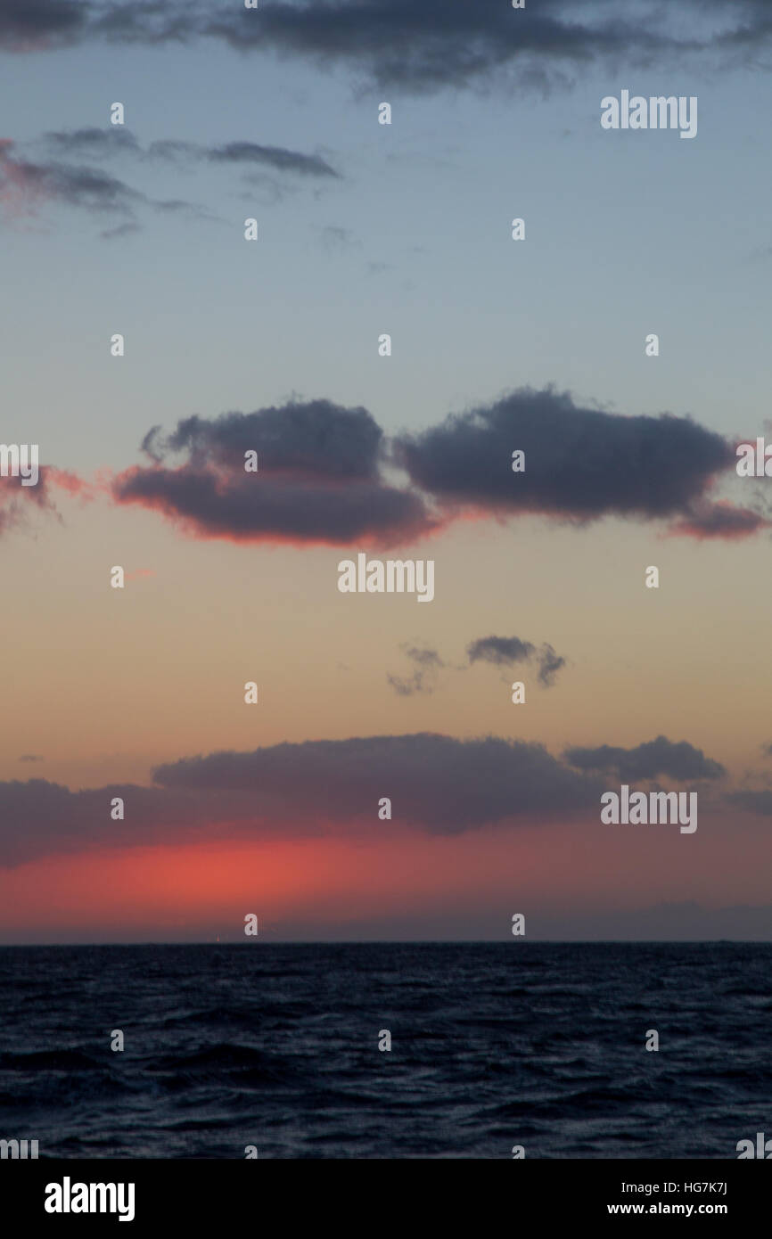 Hawaii sunset hi-res stock photography and images - Alamy