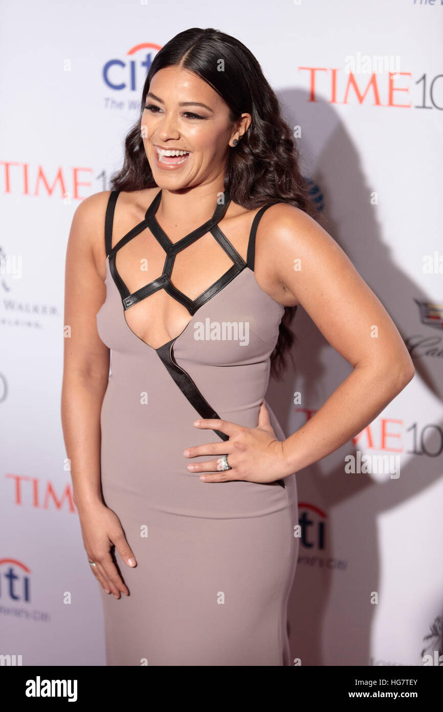 Gina Rodriguez arrives at the 2016 Time 100 Gala Stock Photo Alamy