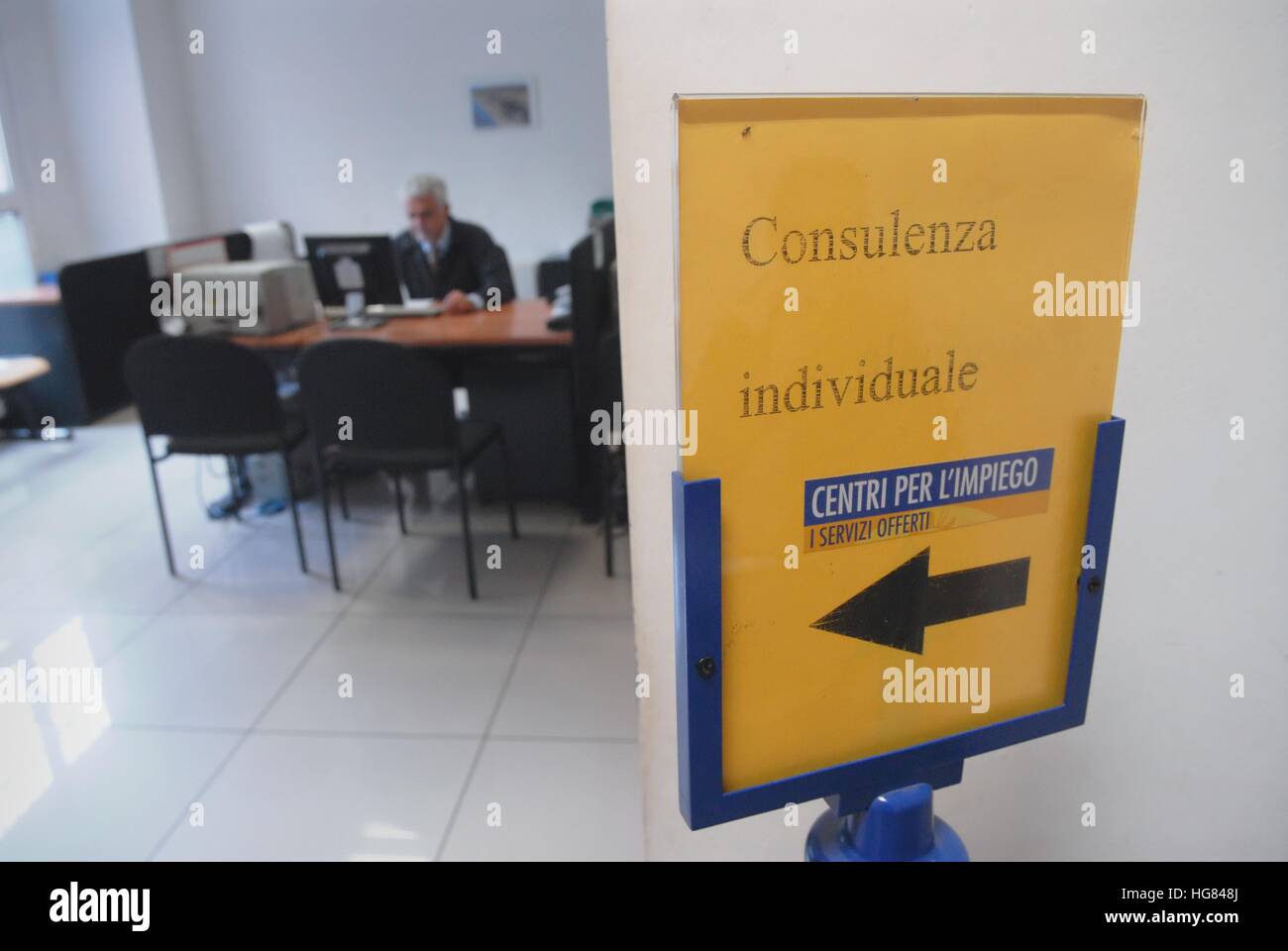 Employment agency italy hires stock photography and images Alamy