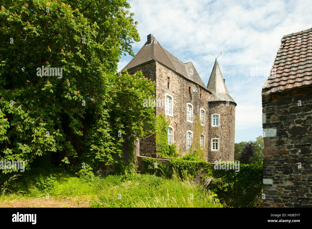Deutschland, NRW, Städteregion Aachen, Eschweiler, Ortsteil Röthgen, Burg Röthgen, (Merötgen), niederrheinische Wasserburg aus dem frühen 16. Jahrhund Stock Photo