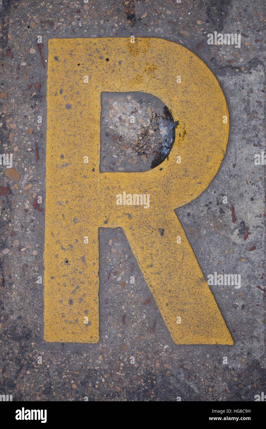 Letter r hi-res stock photography and images - Alamy