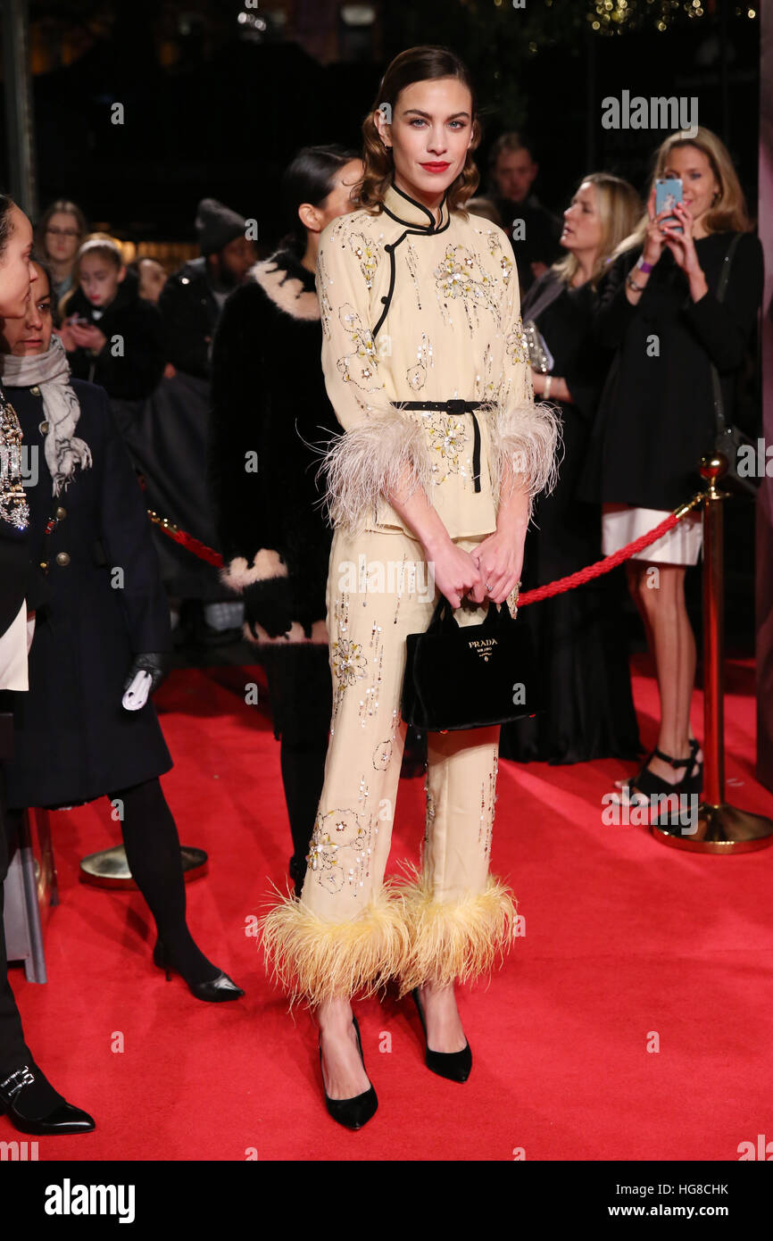 The Fashion Awards 2016 held at the Royal Albert Hall - Arrivals ...