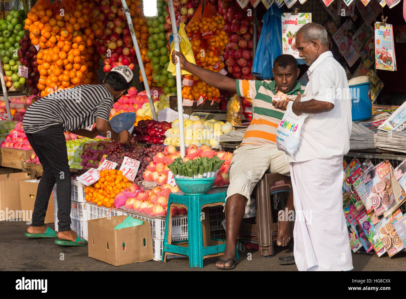 Fresh fruit stall in Pettah, Colombo, Sri Lanka Stock Photo