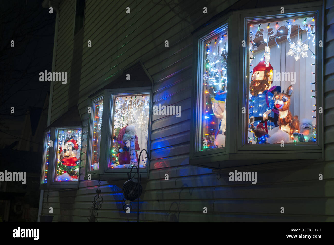 Christmas Lights displays in Maspeth , Queens Featuring View Where