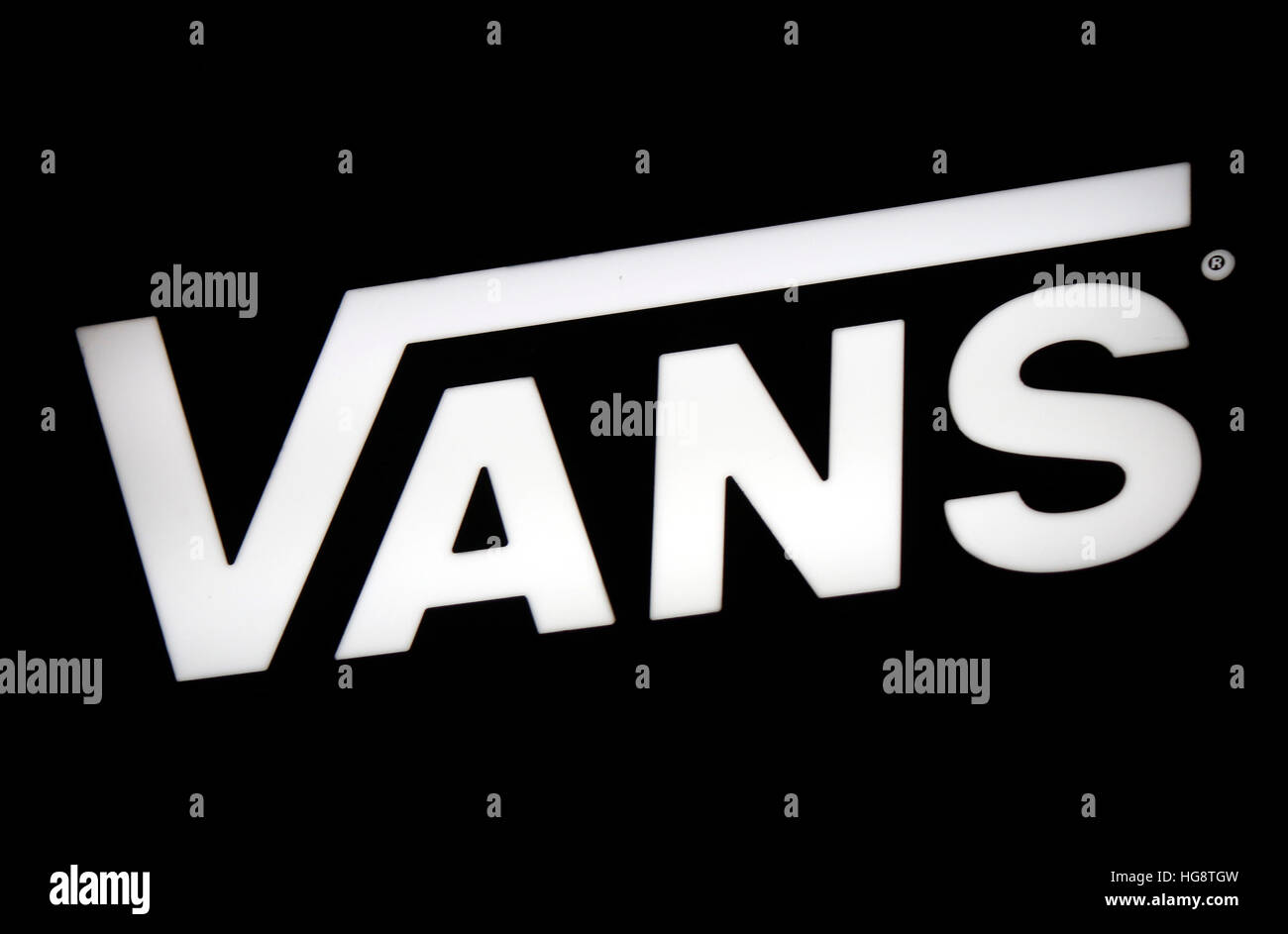 das Logo der Marke "Vans", Berlin Stock Photo - Alamy