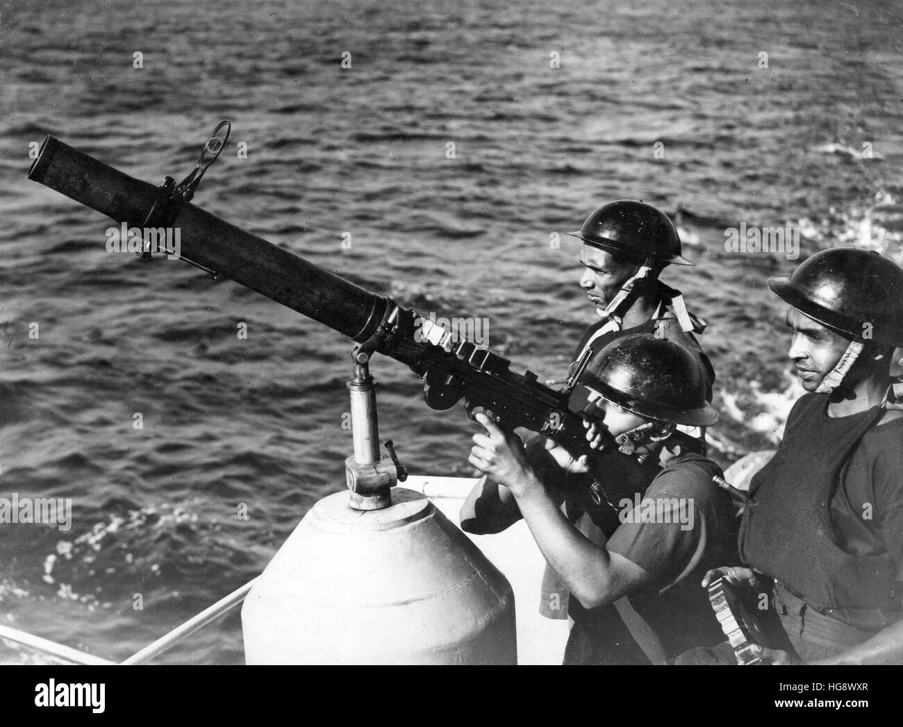 Royal Indian Navy anti aircraft gunners Stock Photo