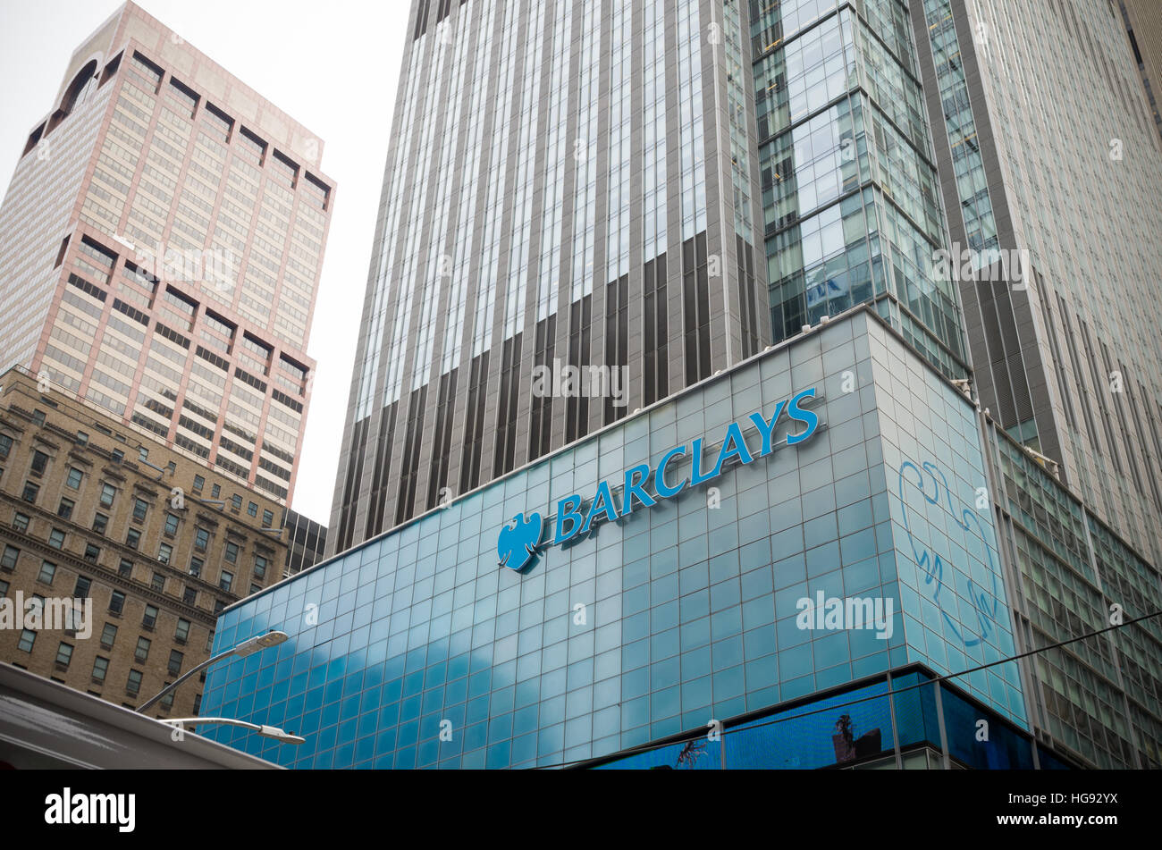 Office employees manhattan hires stock photography and images Alamy