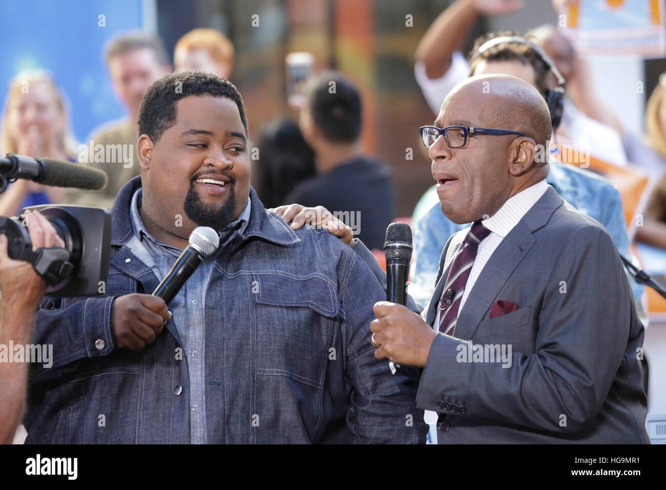 LunchMoney Lewis and Al Roker (r) 'Bills' and 'Whip It' on The Today Show Stock Photo