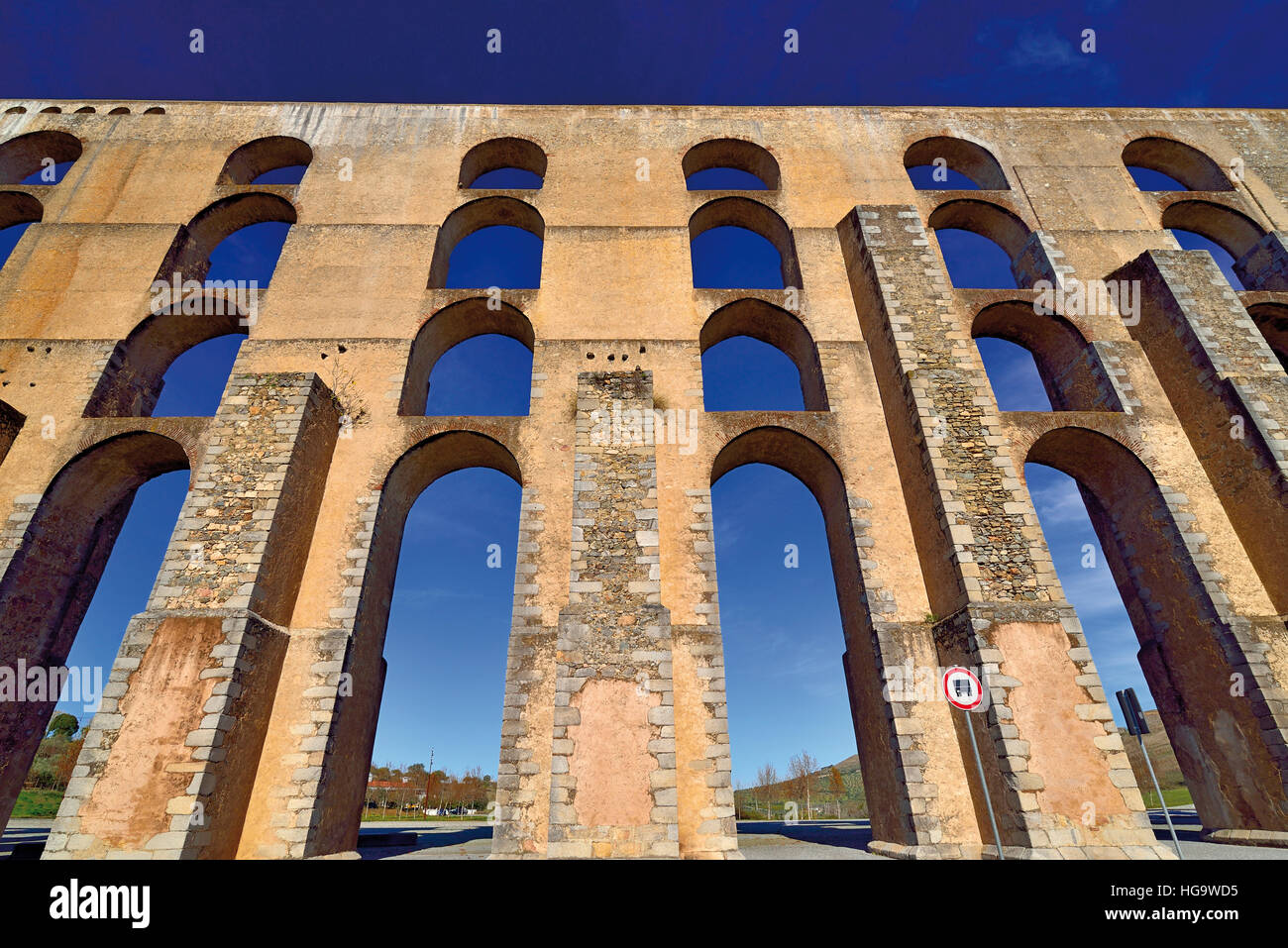 Historic aqueduct 'Aqueducto da Amoreira' in Unesco World Heritage city Elvas in Portugal Stock Photo