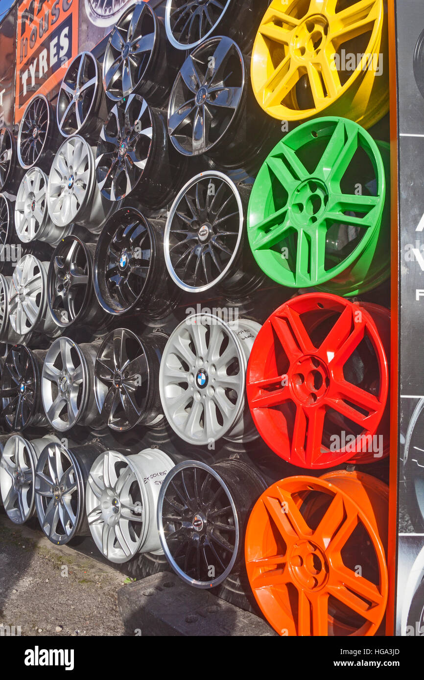 Alloy wheels hi-res stock photography and images - Alamy