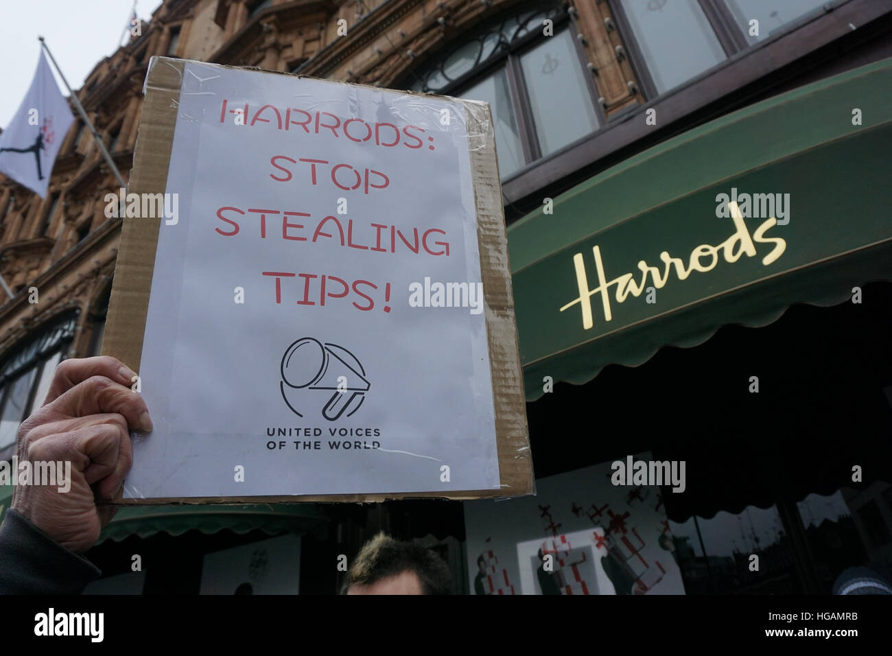 London, UK. 7th January, 2017. Protesters from UVW Union protests against Harrods allegedly taking up 75% of restaurant service charges on 7th January 2017, at Knightsbridge, London, UK. by See Li/Picture Capital Credit: See Li/Alamy Live News Stock Photo