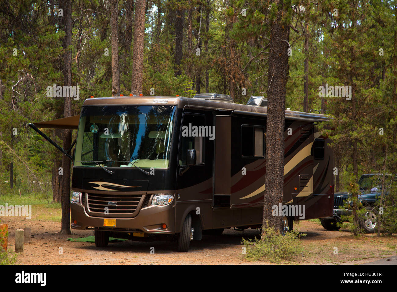 Motorhome in Quinn River Campground, Cascade Lakes National Scenic
