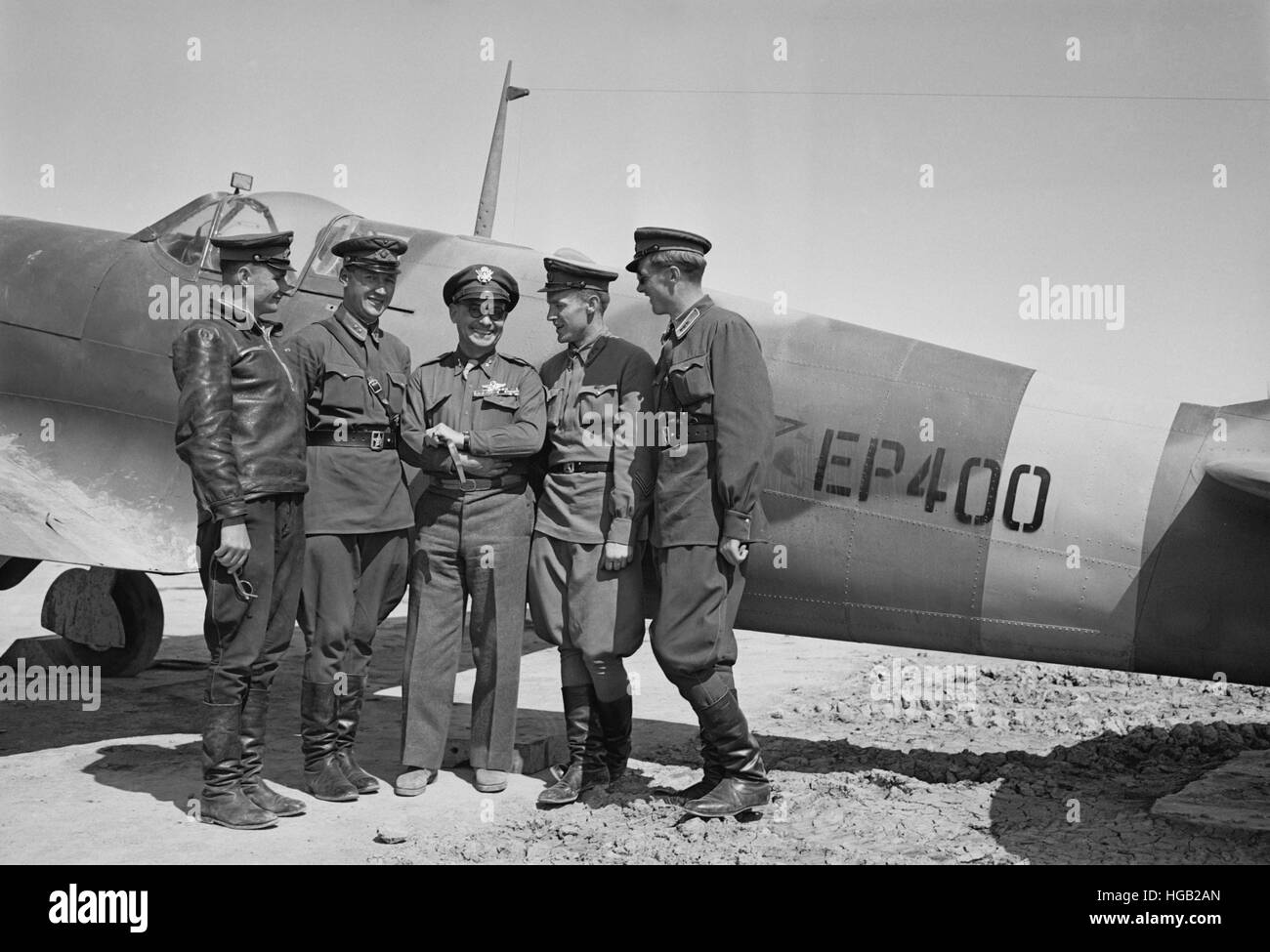 The Commander of the United States Army force with a group of Russian officers, 1943. Stock Photo