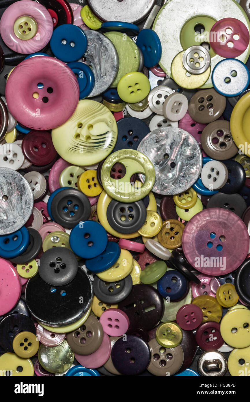 Buttons pile hi-res stock photography and images - Alamy