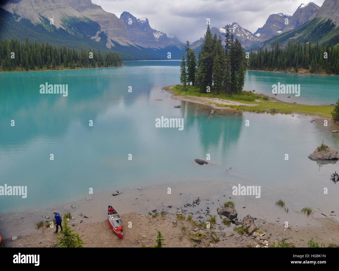 Maligne Lake Canoe Stock Photo Alamy