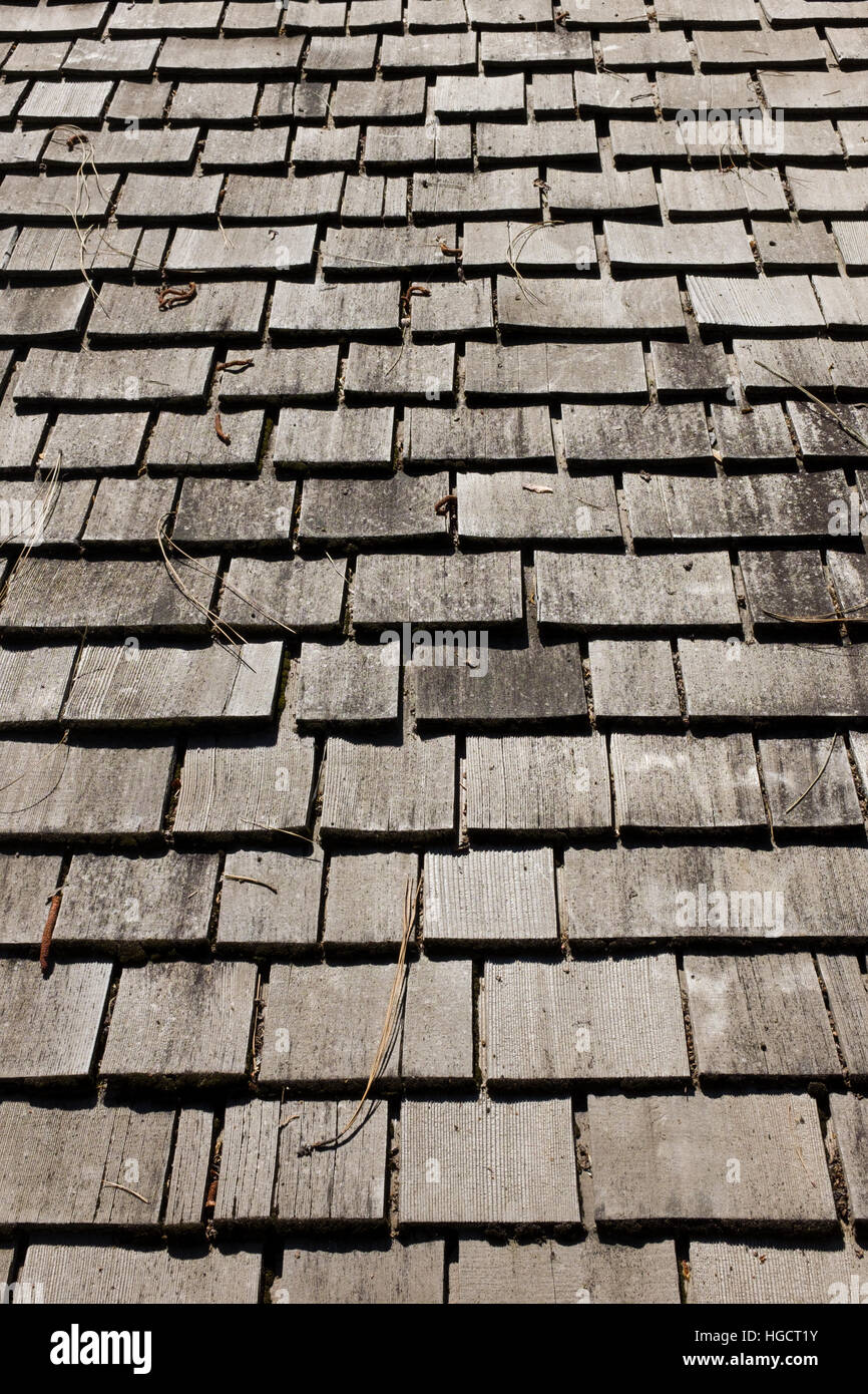 Roofing shingles hi-res stock photography and images - Alamy