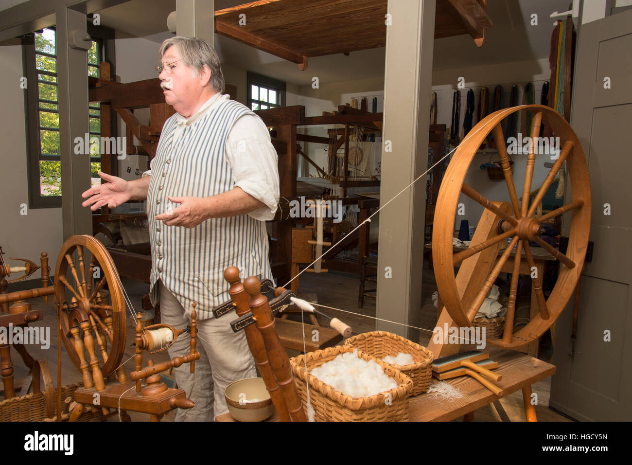 Spinning wheel 18th century hires stock photography and images Alamy