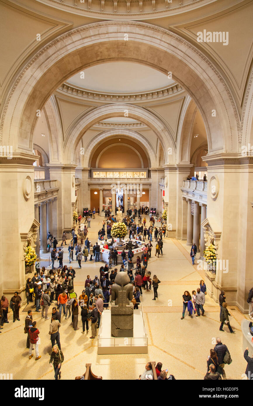 Entrance hall at The Metropolitan museum of art or the Met, fifth Avenue ,  New York City, United States of America Stock Photo - Alamy