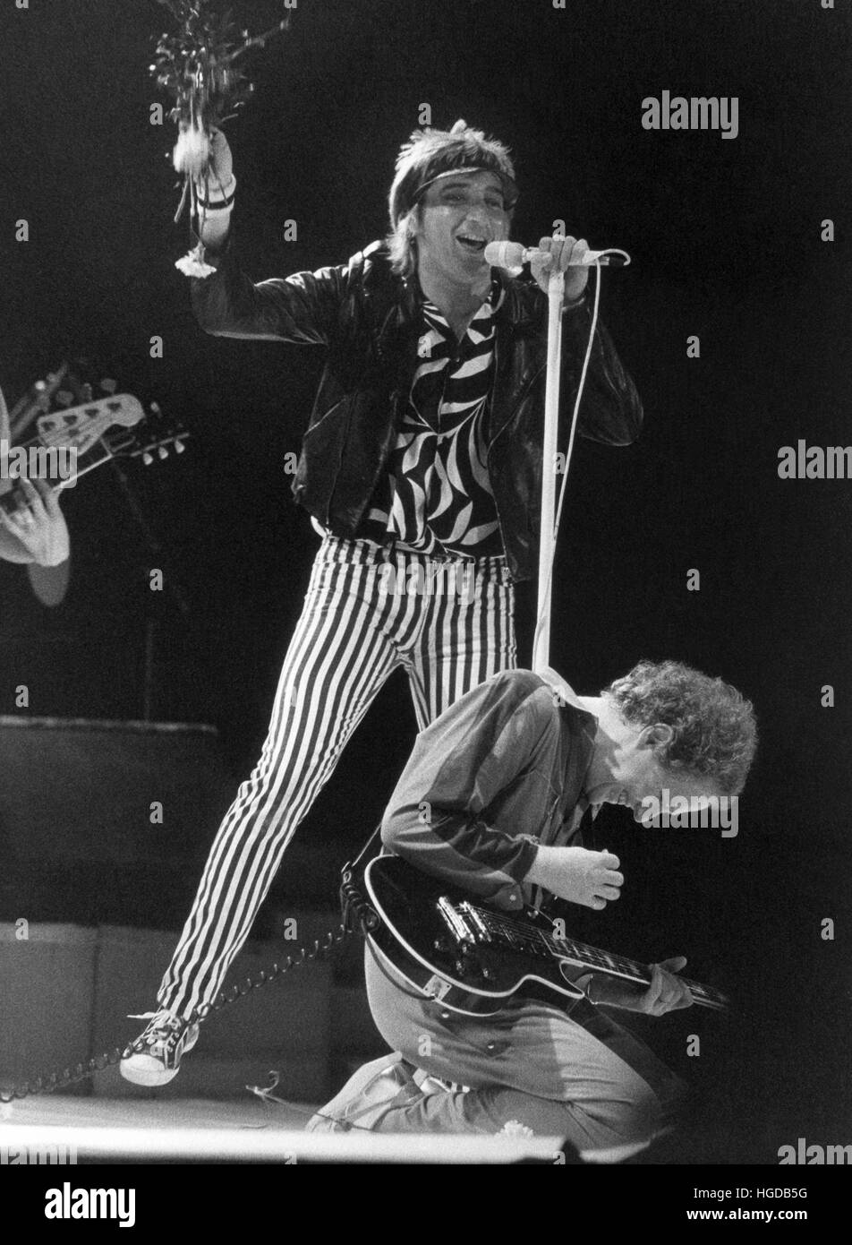 Rod stewart scottish rock singer Black and White Stock Photos & Images