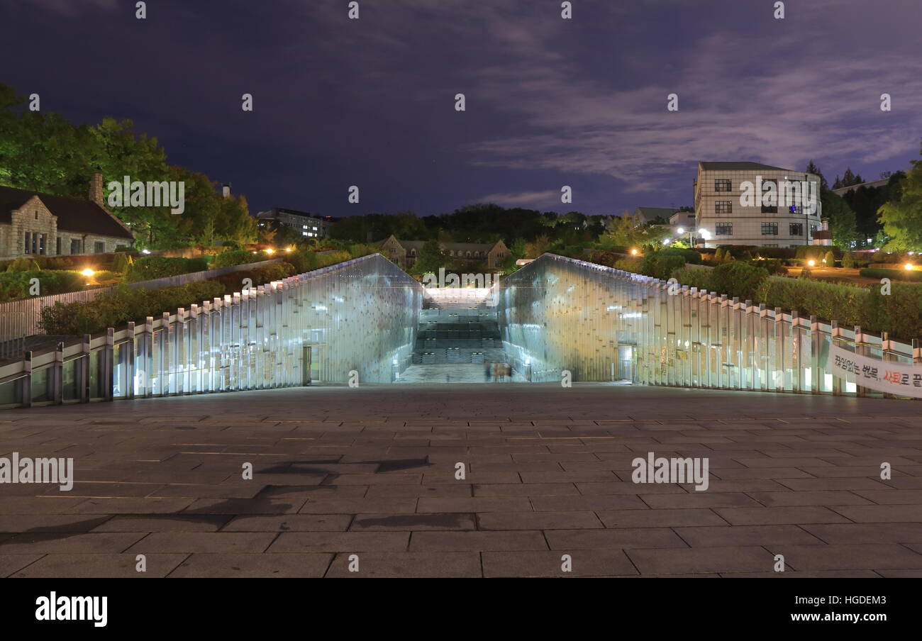 Ewha Woman’s university in Seoul South Korea. Ewha Woman’s university is the world largest female educational institute and one of the most prestigiou Stock Photo