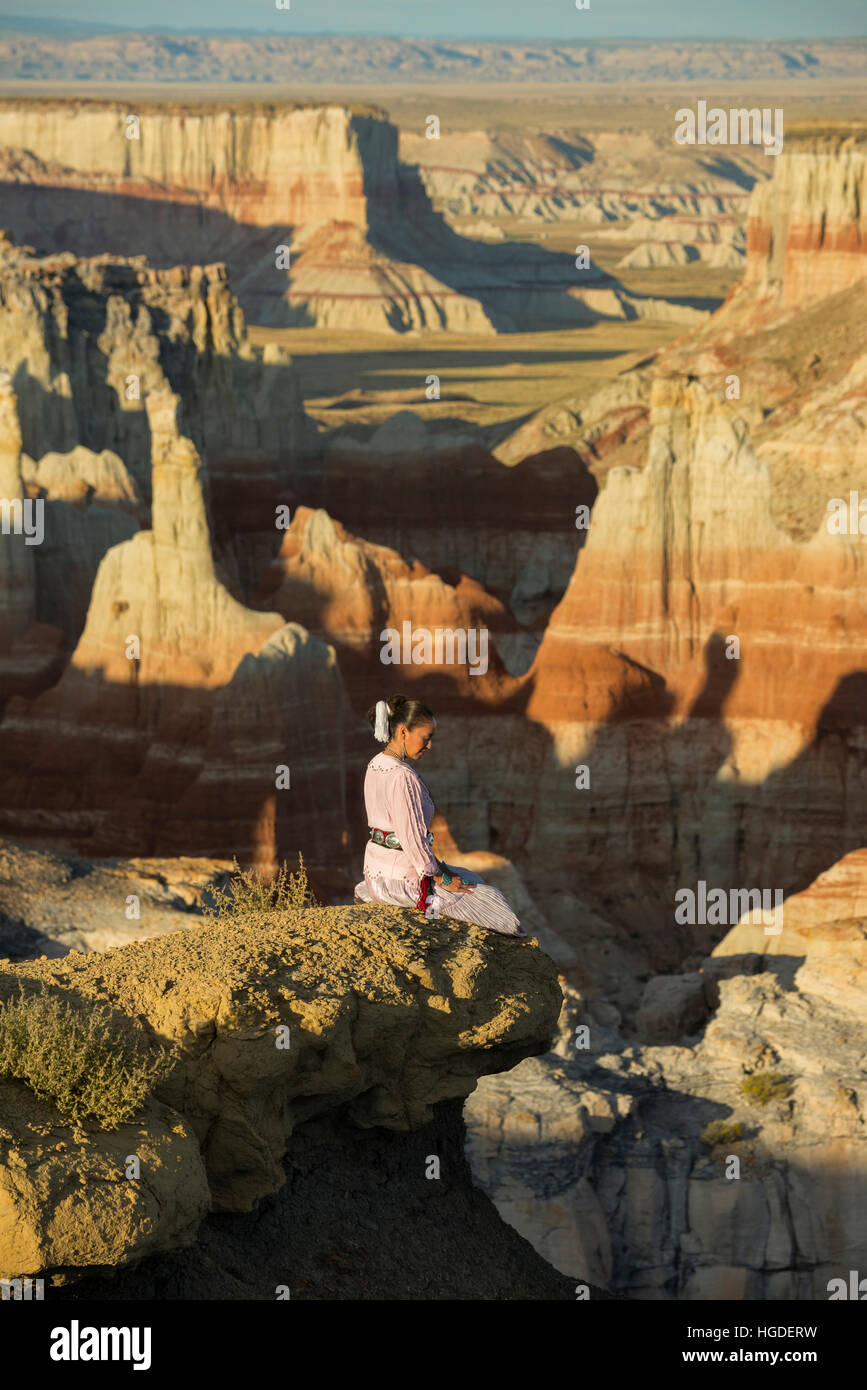 Southwest, Arizona, Navajo Indian reservation, four corners, Dine woman in traditional dress, MR Stock Photo