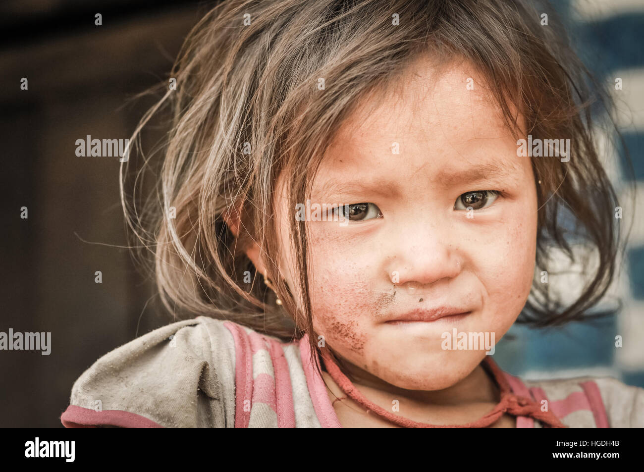 Três Meninas Bonitas Em Nepal Foto Editorial - Imagem de meninas, nepali:  83766706