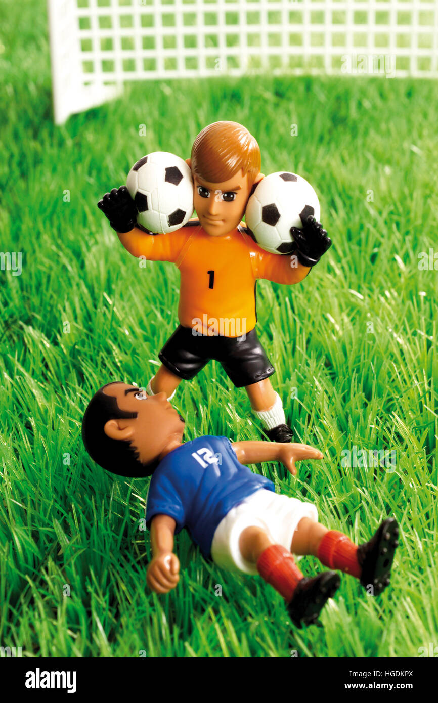 Football Player Lying On Ground Hi res Stock Photography And Images Alamy