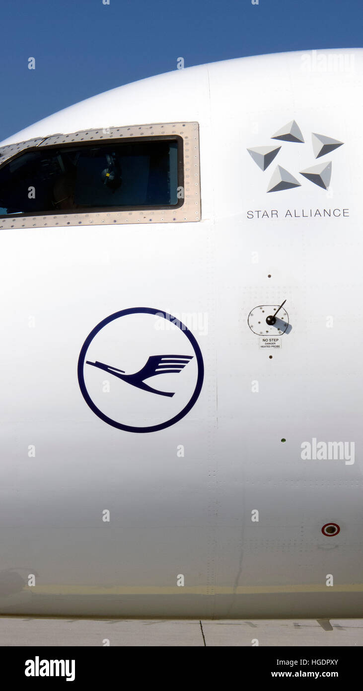 Lufthansa airplane logo hires stock photography and images Alamy