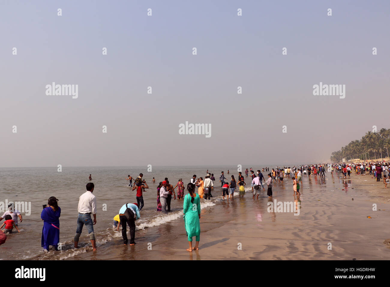 Juhu Beach in Mumbai Stock Photo - Alamy