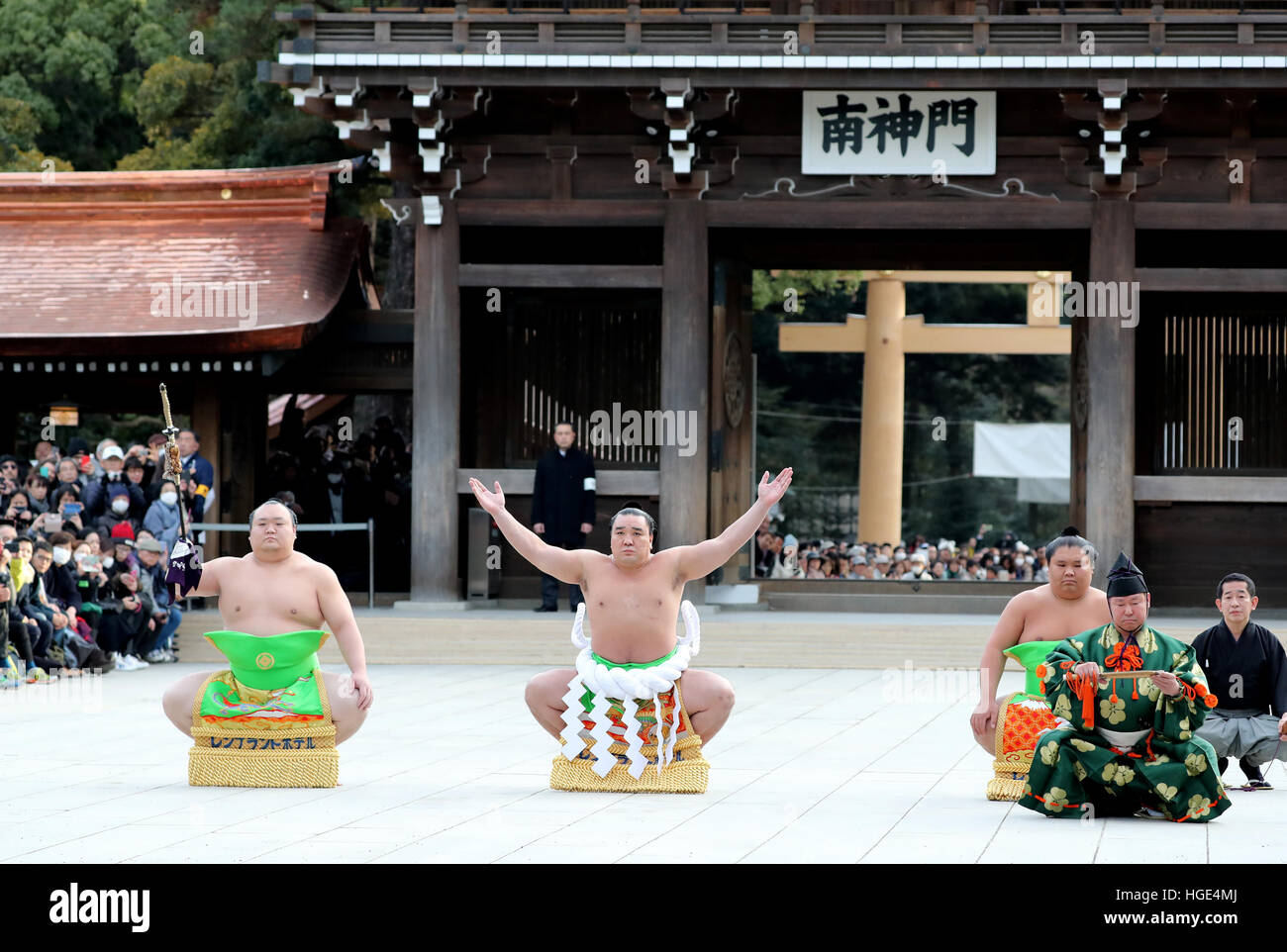 Tokyo, Japan. 6th Jan, 2017. Sumo grand champion 