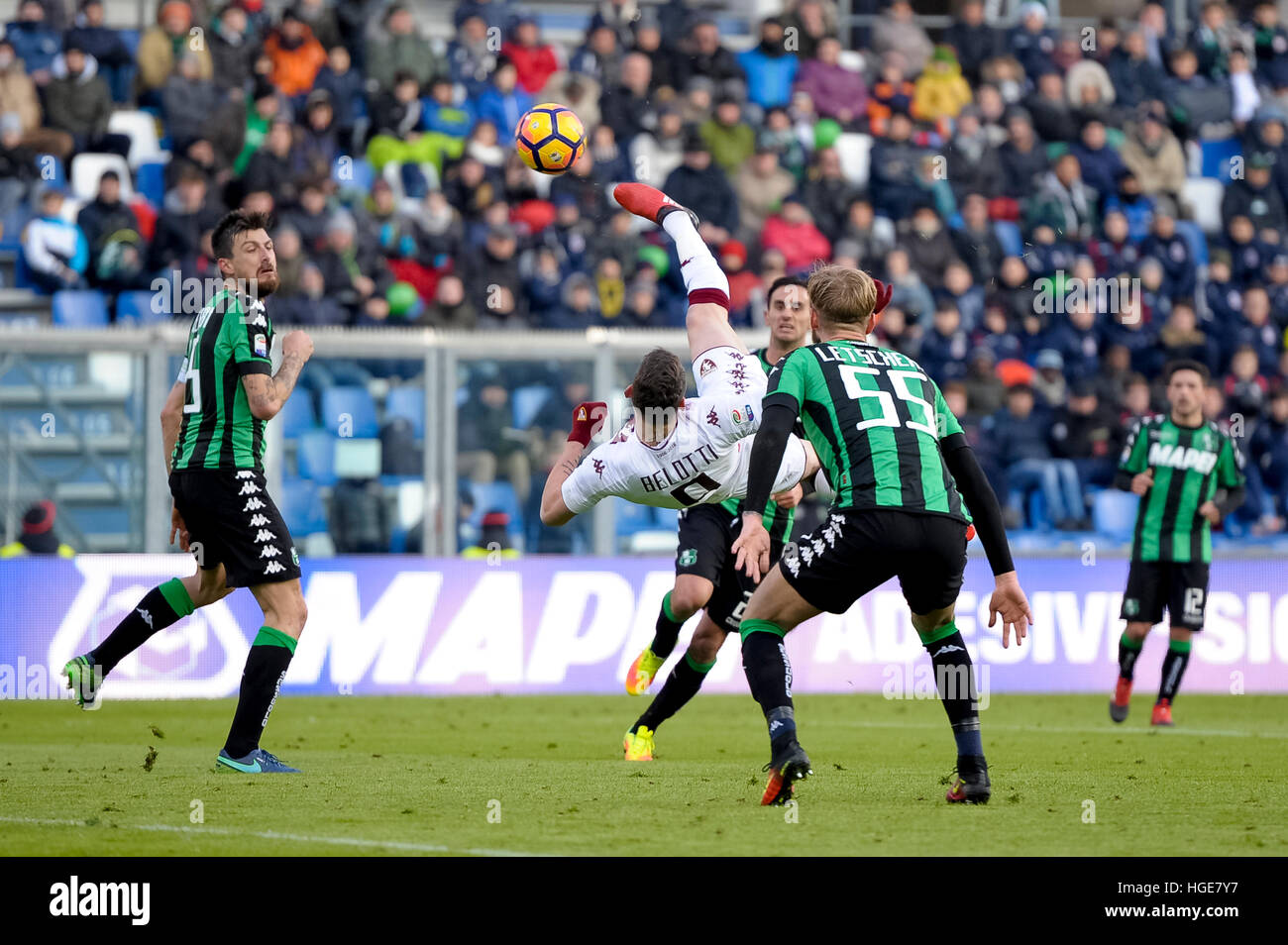 Reggio nell'Emilia, Italy. 8th Jan, 2017. Andrea Belotti of Torino FC makes an overhead kick during the Serie A football match between US Sassuolo and Torino FC. The final result of the match is 0-0. © Nicolò Campo/Alamy Live News Stock Photo