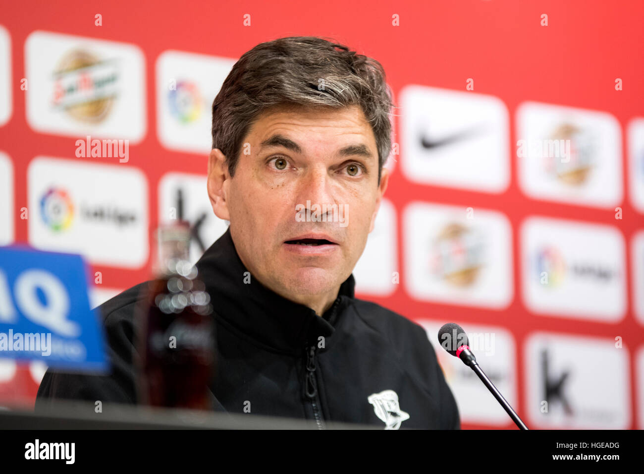 Bilbao, Spain. 8th January, 2017. Mauricio Pellegrino (Coach, Alaves) during the press conference of football match of seventeenth round of Season 2016/2017 of Spanish league ‘La Liga’ between Athletic Club and Deportivo Alaves at San Mames Stadium on January 8, 2017 in Bilbao, Spain. ©David Gato/Alamy Live News Stock Photo