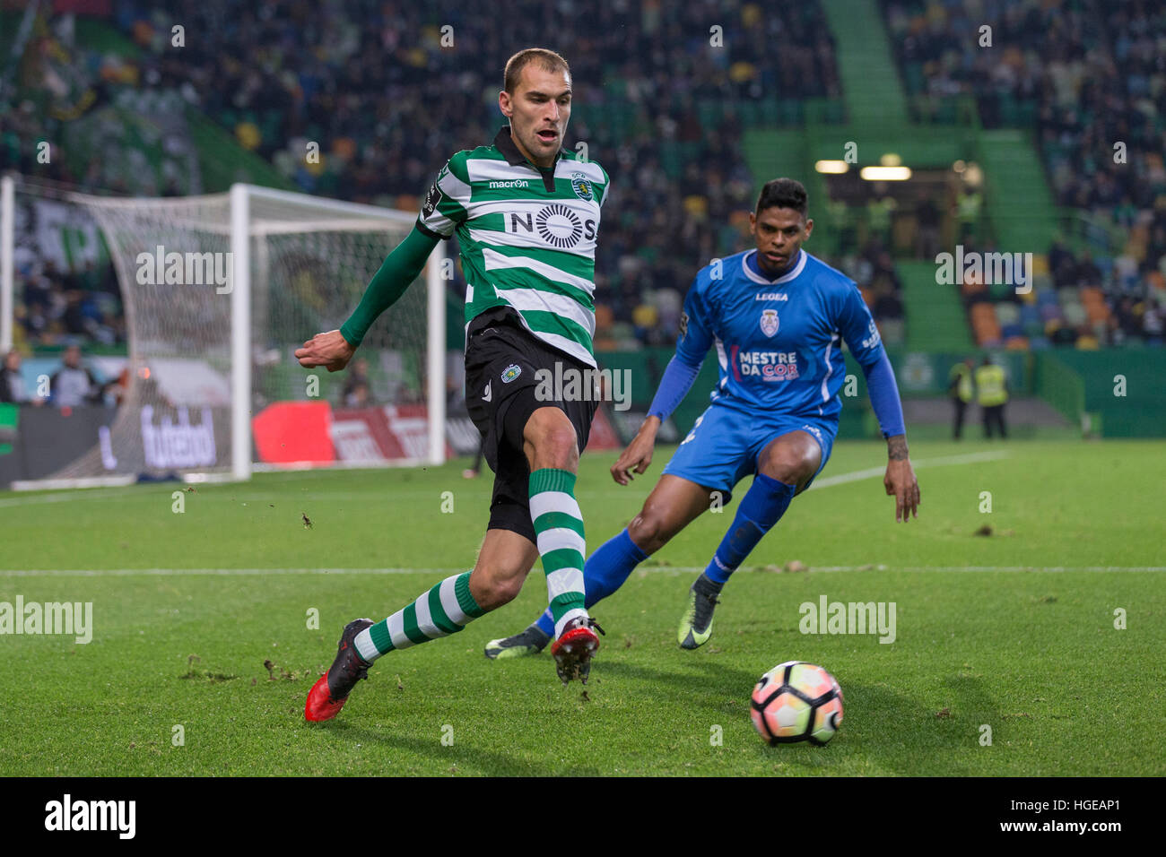 Lisbon, Portugal. 08th Jan, 2017. Sporting's forward from Holland Bas Dost  (28) in action during the game Sporting CP vs CD Feirense © Alexandre de  Sousa/Alamy Live News Stock Photo - Alamy