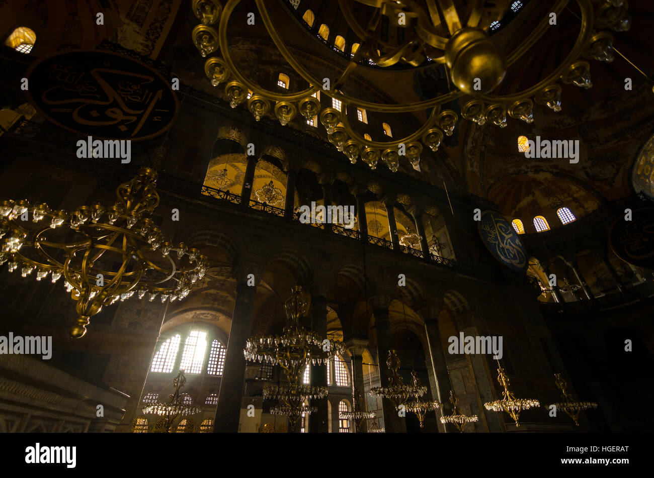 Chandelier hagia sophia mosque hi-res stock photography and images - Alamy