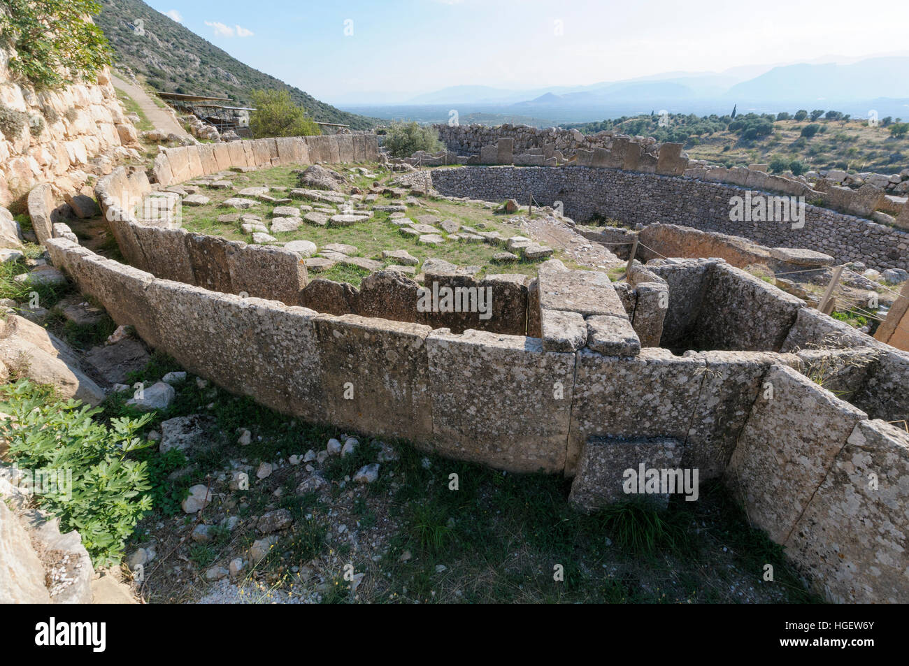 Grave Circle Hi-res Stock Photography And Images - Alamy