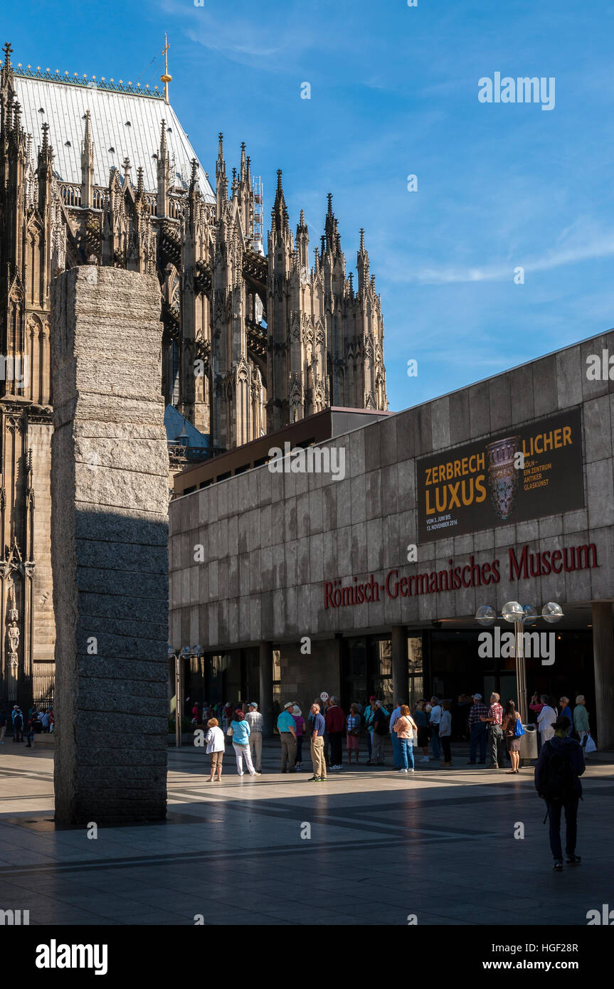 Cologne Cathedral and Römisches-Germanisches Museum, NRW, Germany Stock Photo
