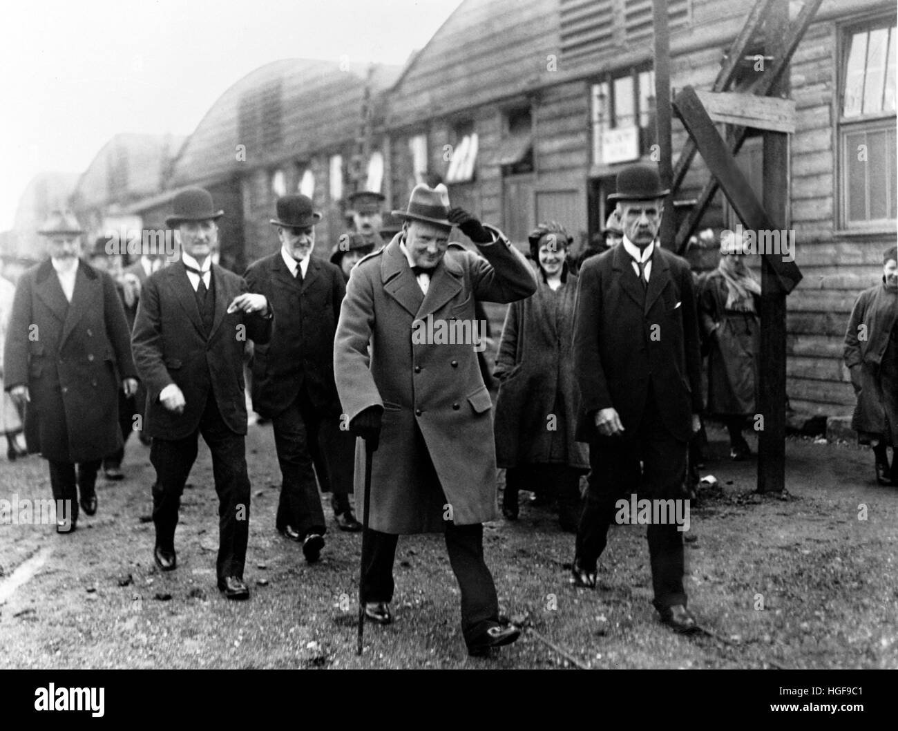 1918  Winston Churchill visits Beardmore's Gun Works Glasgow Stock Photo