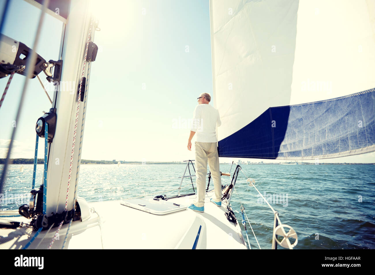Sailing adventure man hi-res stock photography and images - Alamy