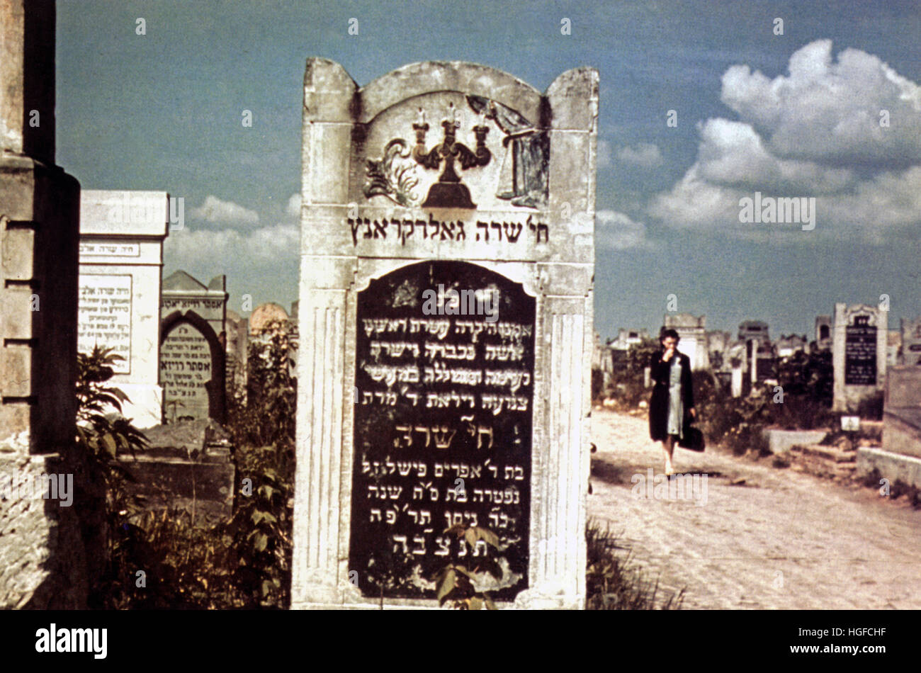 Ghetto Lodz, Litzmannstadt, The Old Jewish Cemetery on Wesola (Lustige Gasse), Poland 1940, World War II, Stock Photo