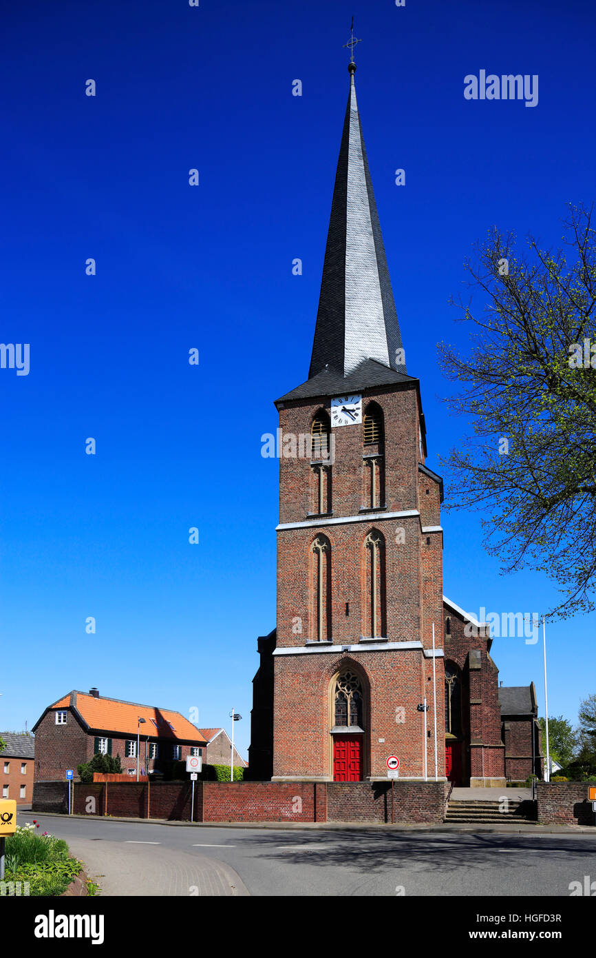 Church Saint Lambertus and old city hall in Nettetal-Leuth, North Rhine-Westphalia Stock Photo