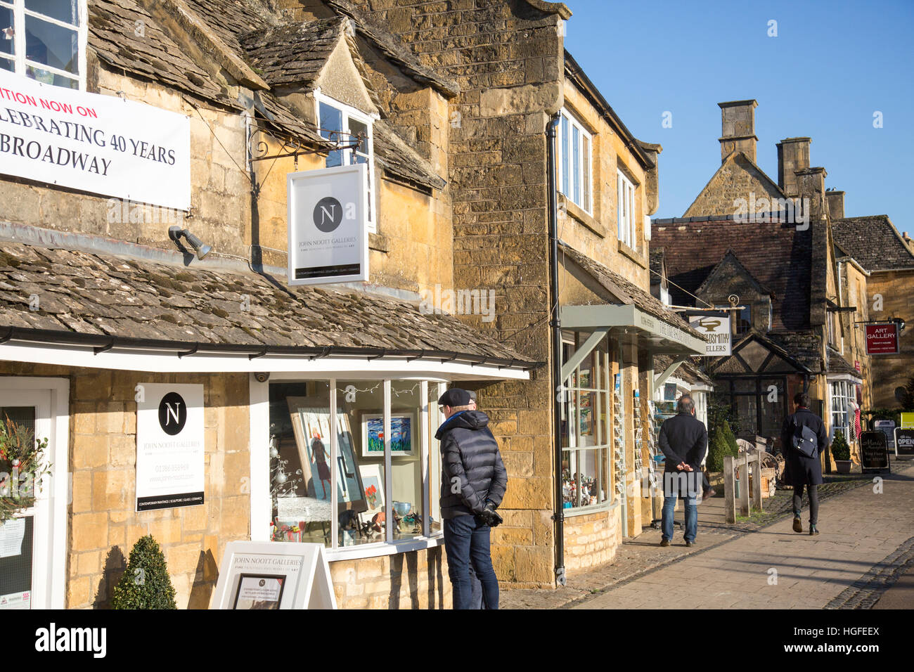 Broadway cotswolds high street hires stock photography and images Alamy