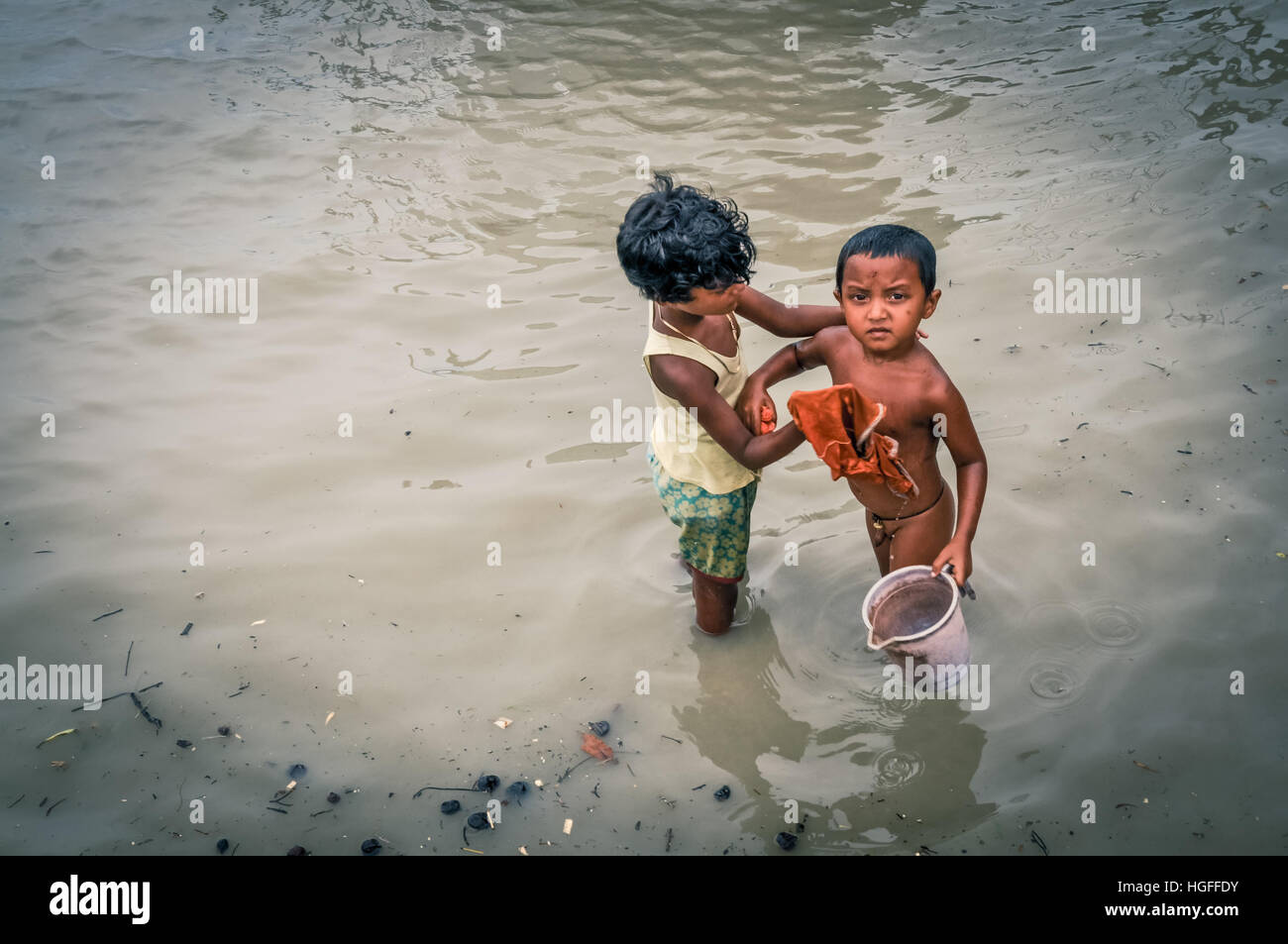 Children wash hi-res stock photography and images - Alamy