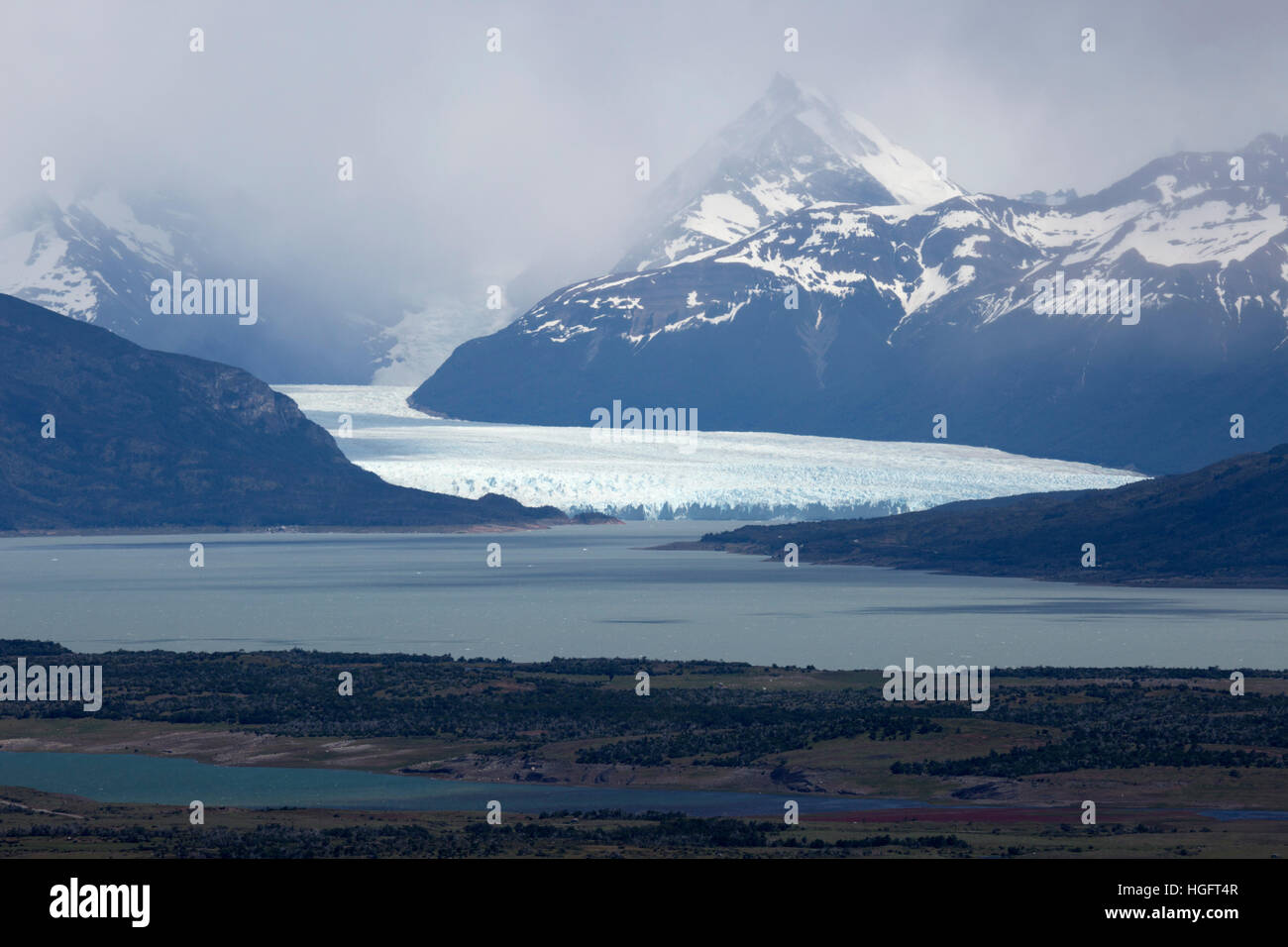 Perito Moreno Glacier on Lago Argentino, El Calafate, Parque Nacional Los Glaciares, Patagonia, Argentina, South America Stock Photo