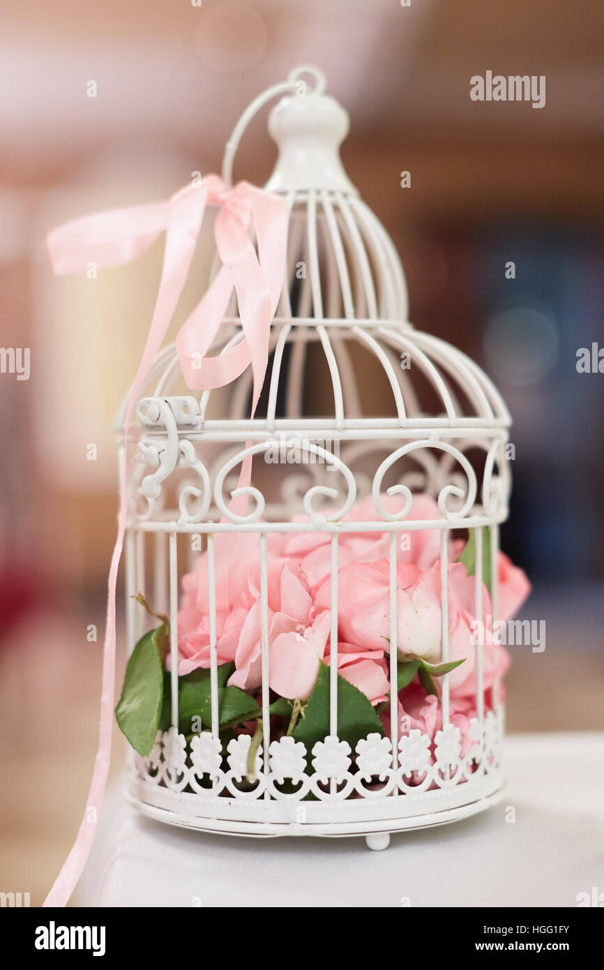 Wedding Floral Decoration In Beautiful Vintage Birdcage Wedding