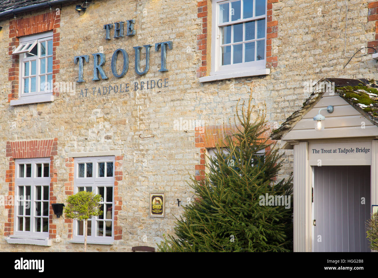 The Trout Inn at Tadpole bridge in Faringdon,Oxforsdhire, a quaint english inn and hotel by the river thames,England,Uk Stock Photo