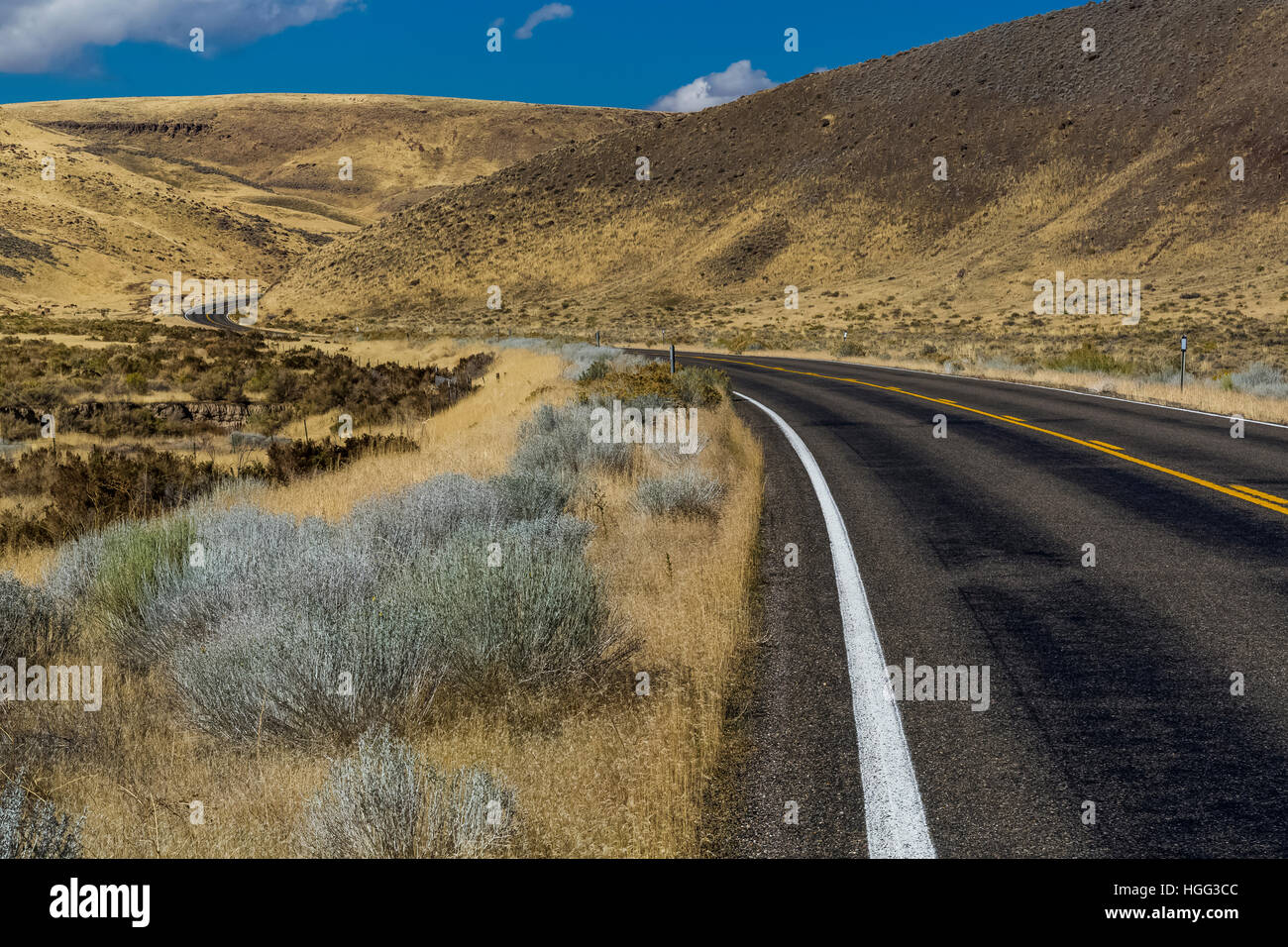 Remote Highway Remote highway in central Nevada, USA Stock Photo - Alamy