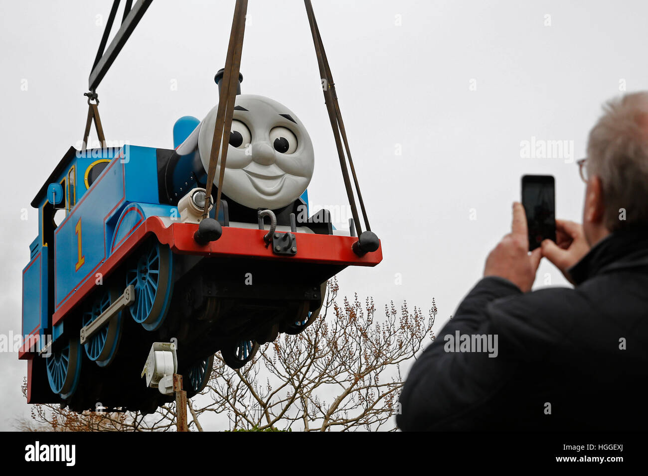 Thomas the tank roller coaster uk 2025