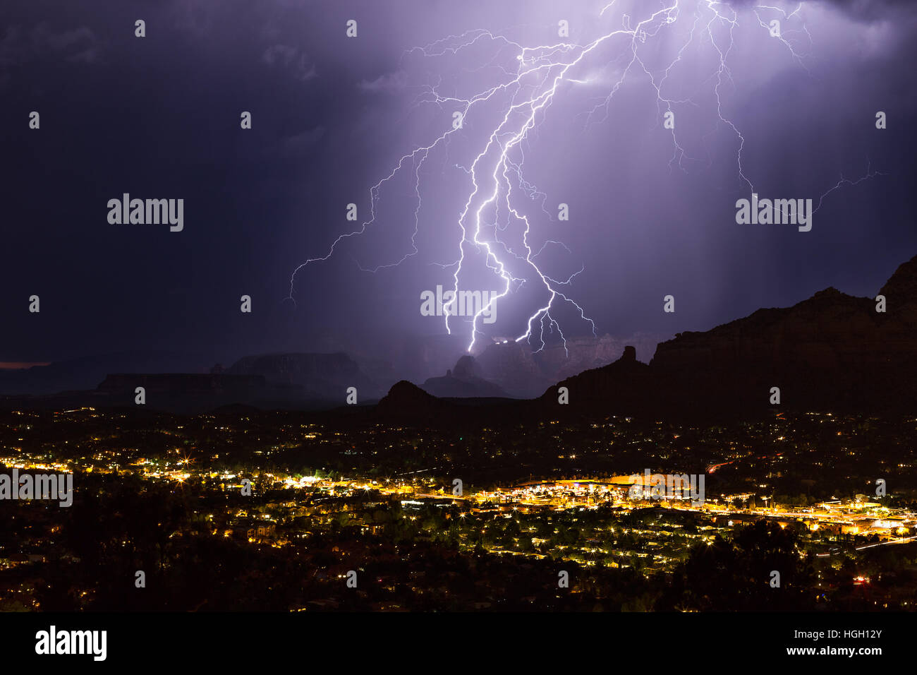 Sedona, Arizona lightning storm Stock Photo - Alamy