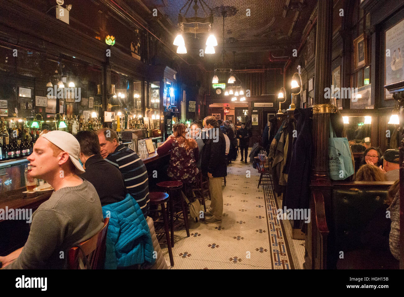 Old town bar in Manhattan NYC Stock Photo Alamy