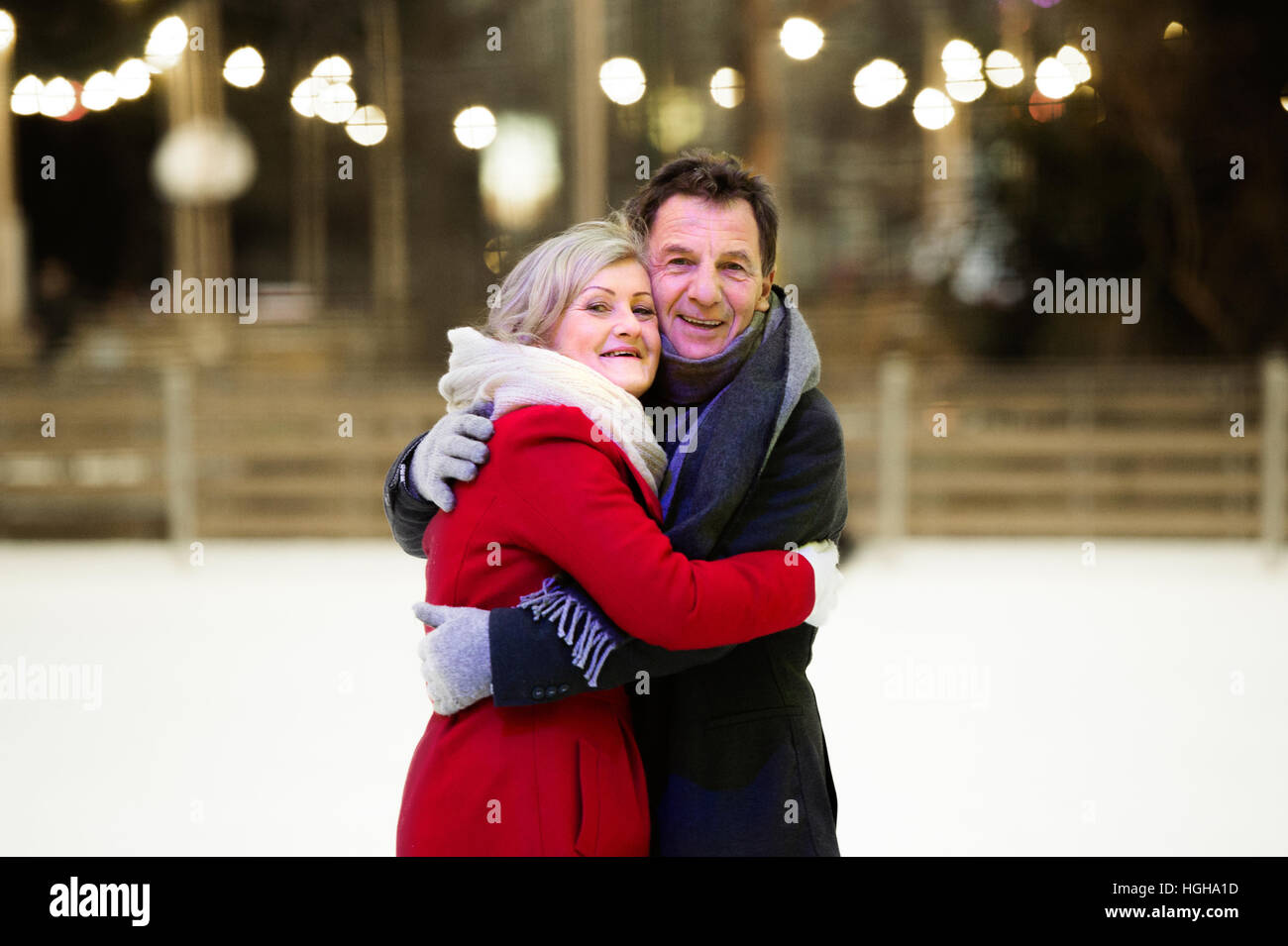 Couple ice skating hi-res stock photography and images - Alamy